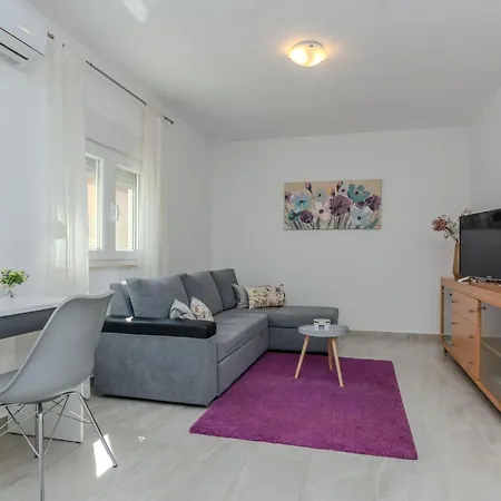 بيت للعطل Ella By Interhome